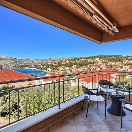 Appartement Family Friendly With A Swimming Pool Okrug Gornji, Ciovo - 12377 *