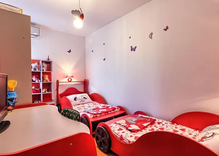 Family Friendly With A Swimming Pool Okrug Gornji, Ciovo - 12377