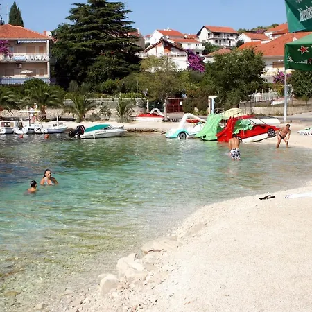 Family Friendly With A Swimming Pool Okrug Gornji, Ciovo - 12377 Apartman Trogir
