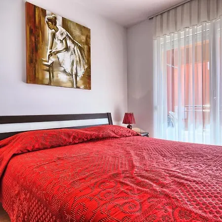 Family Friendly With A Swimming Pool Okrug Gornji, Ciovo - 12377