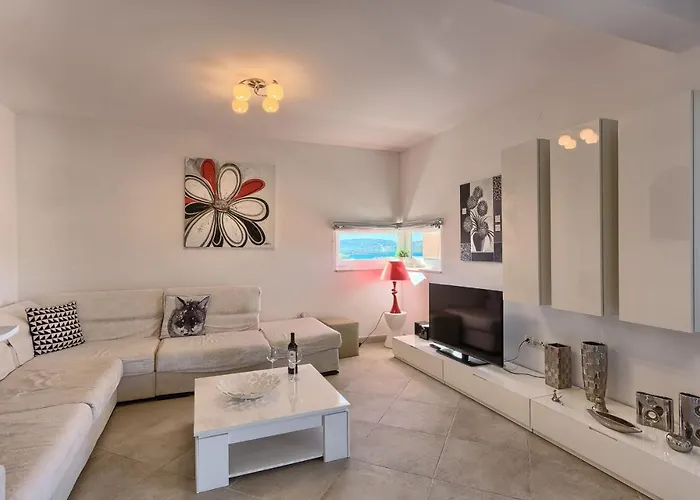 Διαμέρισμα Family Friendly With A Swimming Pool Okrug Gornji, Ciovo - 12377