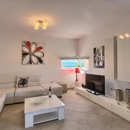 Διαμέρισμα Family Friendly With A Swimming Pool Okrug Gornji, Ciovo - 12377