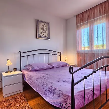 Family Friendly With A Swimming Pool Okrug Gornji, Ciovo - 12377