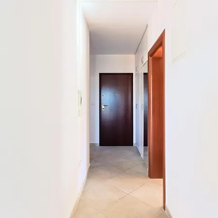 Family Friendly With A Swimming Pool Okrug Gornji, Ciovo - 12377